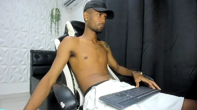 Snapshot of saack__xx chatting on 05.27.26 saack xx online show from 05.27.26