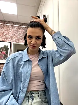 Snapshot of EmmaStarkk chatting on 09.23.25 EmmaStarkk online show from 09.23.25