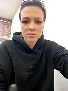 Snapshot of EmmaStarkk chatting on 09.25.25 EmmaStarkk online show from 09.25.25