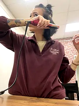 Snapshot of EmmaStarkk chatting on 11.07.25 EmmaStarkk online show from 11.07.25