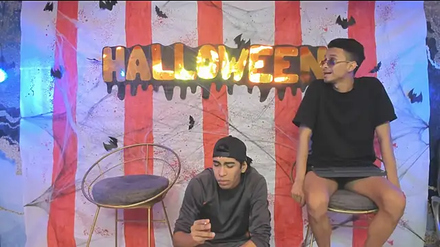 Juicy Creww online show from 10.14.25