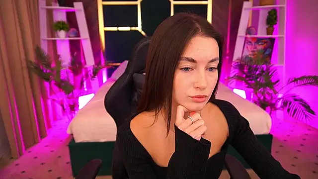 Snapshot of CherryyLulu chatting on 10.08.25 CherryyLulu online show from 10.08.25