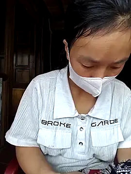 lily-00 online show from 09.18.25