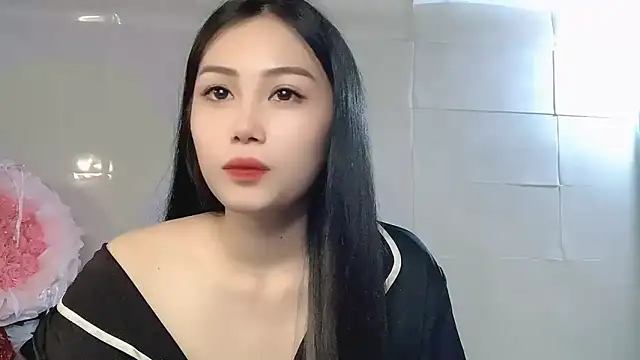 Lyly4757 online show from 10.30.25