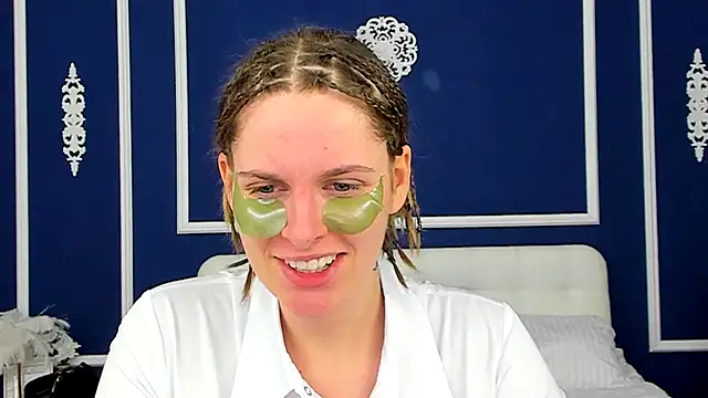 Snapshot of SabrinaRayX chatting on 10.23.25 SabrinaRayX online show from 10.23.25