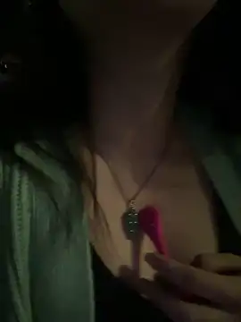 Snapshot of smile-520 chatting on 12.19.25 smile-520 online show from 12.19.25