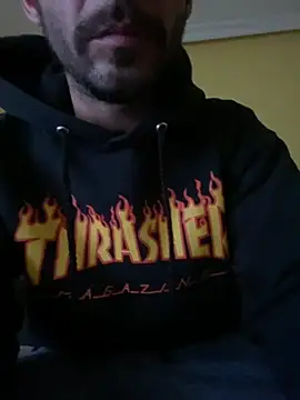 Snapshot of dirtyskils chatting on 11.21.25 dirtyskils online show from 11.21.25