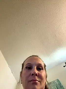 Snapshot of Ariasweetaspie chatting on 10.01.25 Ariasweetaspie online show from 10.01.25