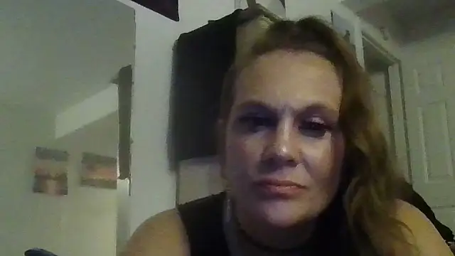 Snapshot of Ariasweetaspie chatting on 10.28.25 Ariasweetaspie online show from 10.28.25