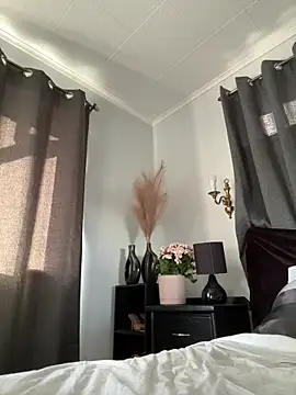 Snapshot of ZoeyJohnson chatting on 10.23.25 ZoeyJohnson online show from 10.23.25