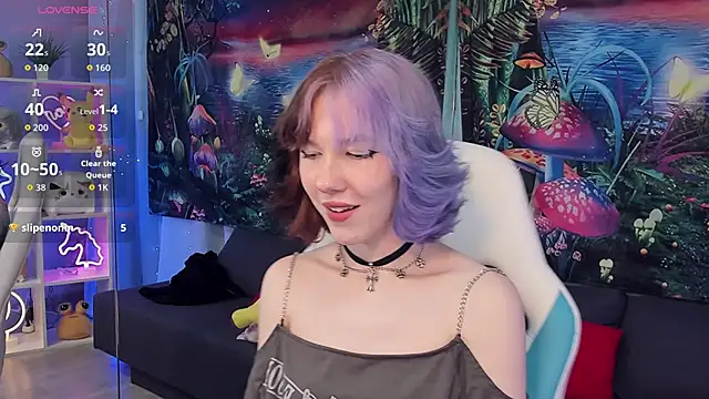 Snapshot of JessieRich chatting on 09.25.25 JessieRich online show from 09.25.25