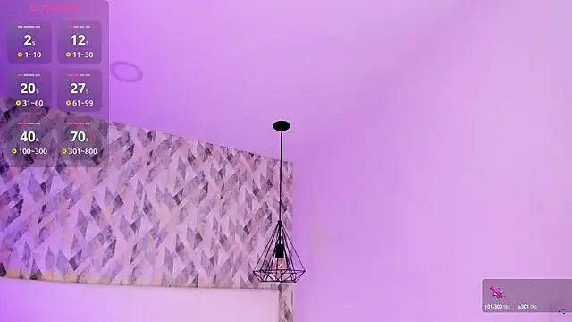 Snapshot of krisstenSantos chatting on 09.24.25 krisstenSantos online show from 09.24.25