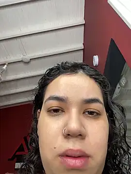 Snapshot of krisstenSantos chatting on 10.22.25 krisstenSantos online show from 10.22.25