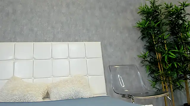 Snapshot of AmiraRees chatting on 09.27.25 AmiraRees online show from 09.27.25