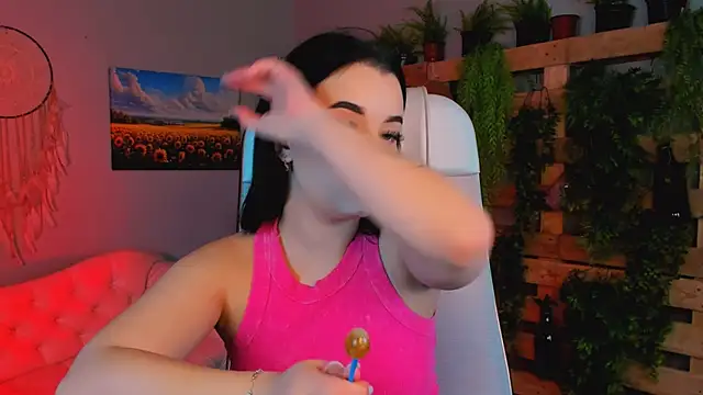 leslierowe  online show from 09.25.25