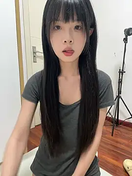 qiqi x online show from 07.03.26