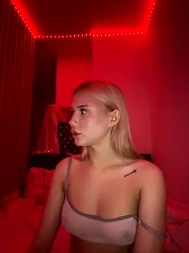 Snapshot of mexicaim chatting on 10.02.25 mexicaim online show from 10.02.25