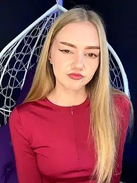 MilaMoone online show from 09.26.25