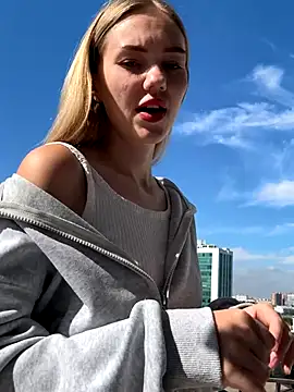 MilaMoone online show from 10.01.25