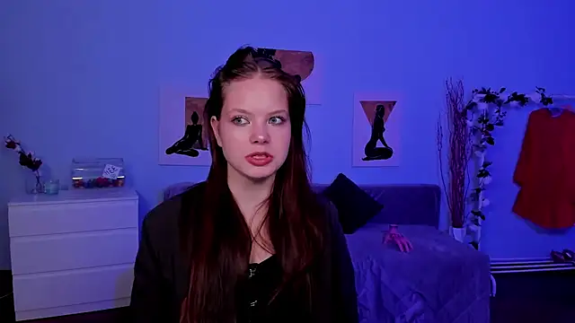 Snapshot of BetsyKiss chatting on 10.24.25 BetsyKiss online show from 10.24.25