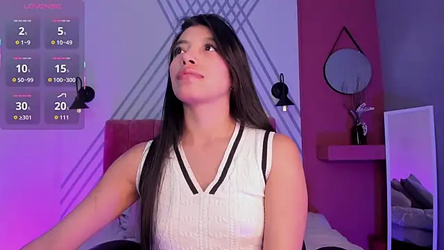 Tiffany Low online show from 10.12.25