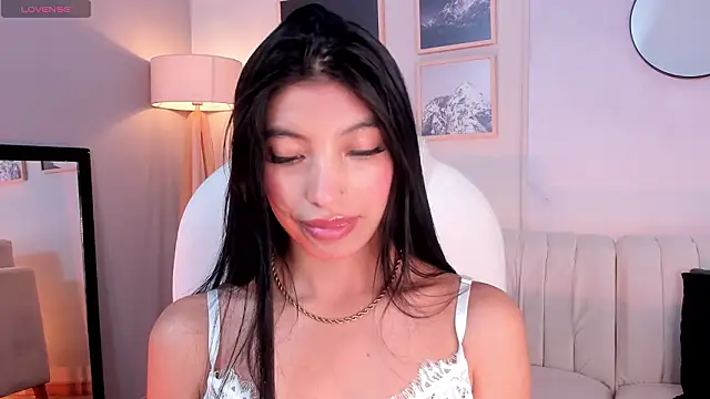 Tiffany Low online show from 02.28.26