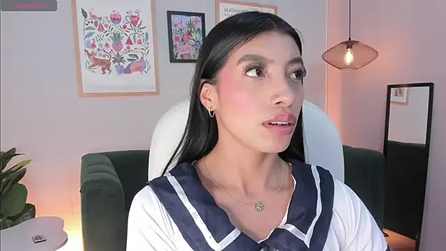 Tiffany Low online show from 05.09.26