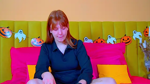 BeatriceBinoche online show from 10.25.25