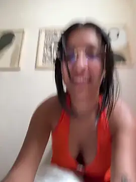 Snapshot of Valerygomez02 chatting on 10.04.25 Valerygomez02 online show from 10.04.25