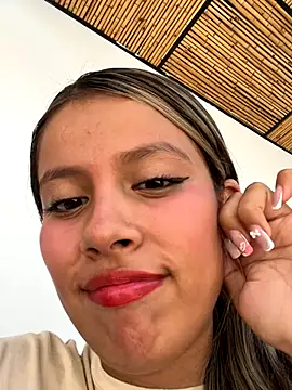 Snapshot of EMILIIA_RICHTER__ chatting on 10.07.25 EMILIIA RICHTER online show from 10.07.25