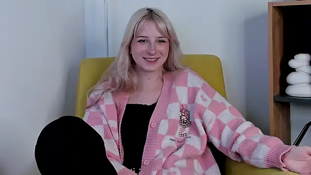 FridaAaberg online show from 09.17.25