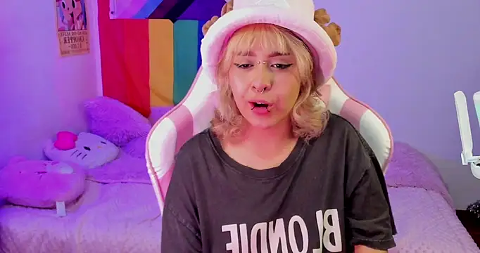 NekoWaifu online show from 01.08.26