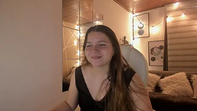 Snapshot of sophiee09_ chatting on 10.14.25 sophiee09  online show from 10.14.25