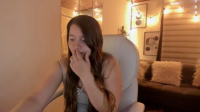 Snapshot of sophiee09_ chatting on 10.16.25 sophiee09  online show from 10.16.25