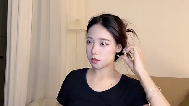 Snapshot of Meng_777 chatting on 10.16.25 Meng 777 online show from 10.16.25