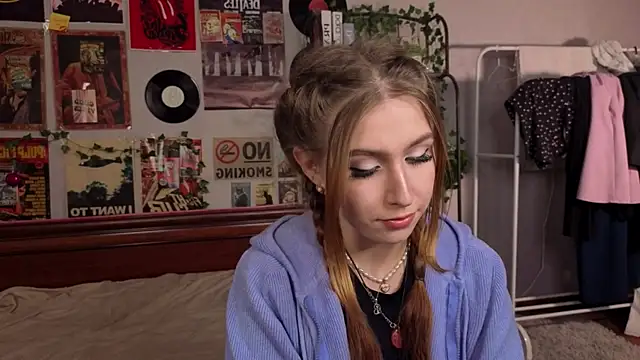 LinhStirna online show from 10.02.25