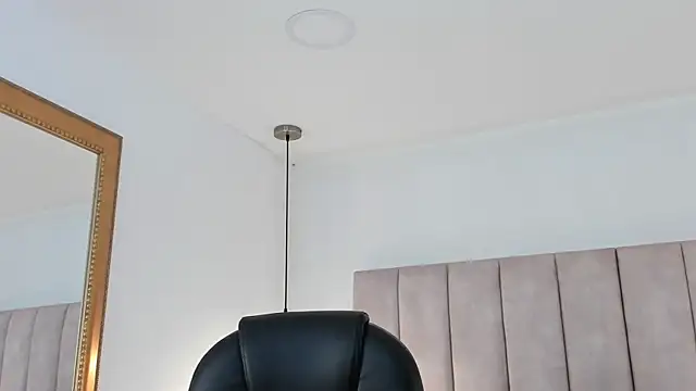 Megan-8 online show from 04.14.26