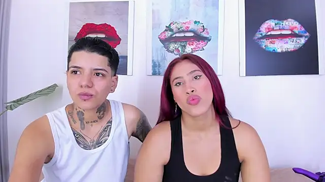 Snapshot of Girls_inlove chatting on 09.24.25 Girls inlove online show from 09.24.25