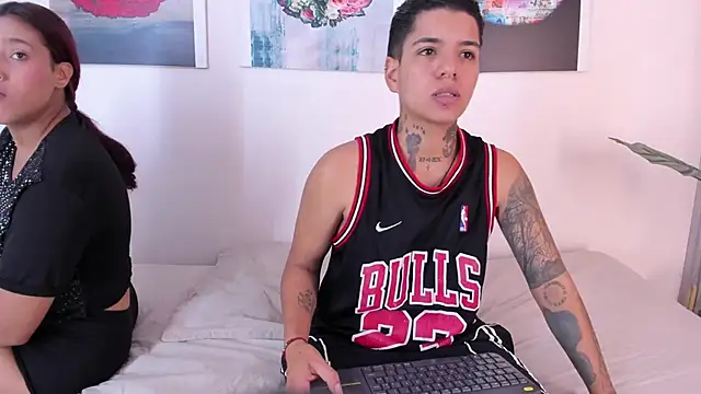 Snapshot of Girls_inlove chatting on 11.03.25 Girls inlove online show from 11.03.25