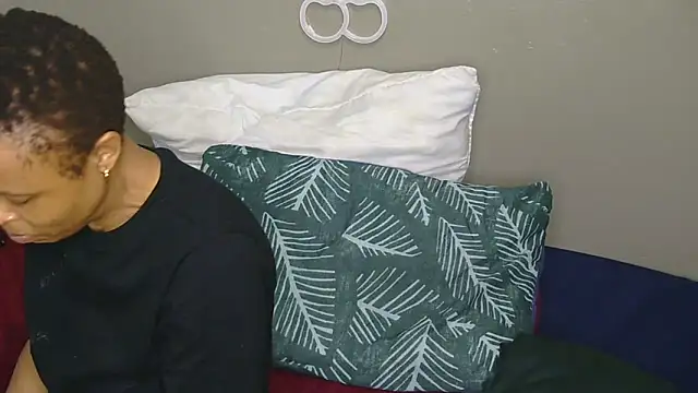 Serafynn online show from 10.04.25