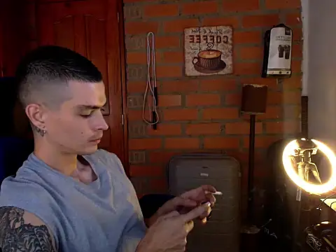 Travis R online show from 09.19.25