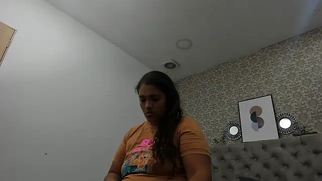 Snapshot of Hanna_Marshall_ chatting on 10.28.25 Hanna Marshall online show from 10.28.25