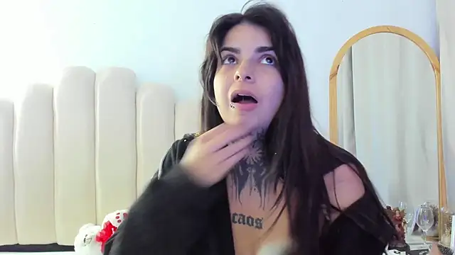 Snapshot of amelie__grace chatting on 09.28.25 amelie grace online show from 09.28.25