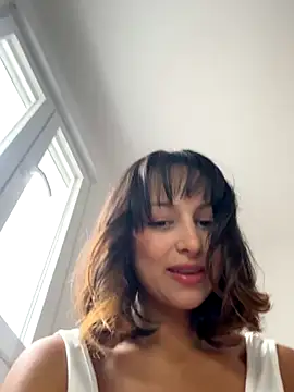 MaiaRouge online show from 10.31.25