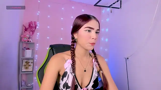 ashlysmith 01 online show from 10.24.25