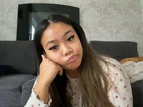 MissCherryyxox online show from 09.28.25