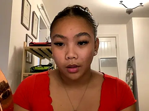 MissCherryyxox online show from 10.03.25