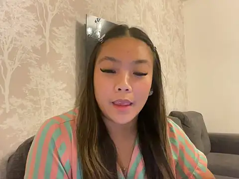 MissCherryyxox online show from 10.07.25