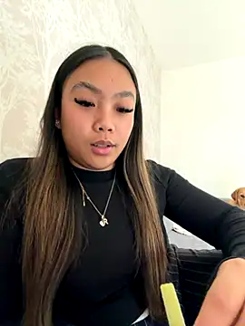 MissCherryyxox online show from 10.10.25