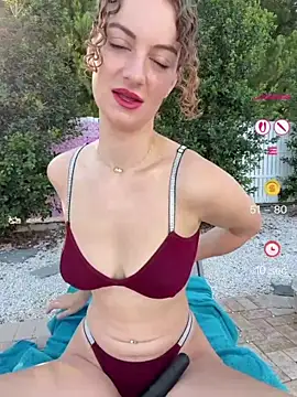 Snapshot of CurlyChloe chatting on 07.20.26 CurlyChloe online show from 07.20.26